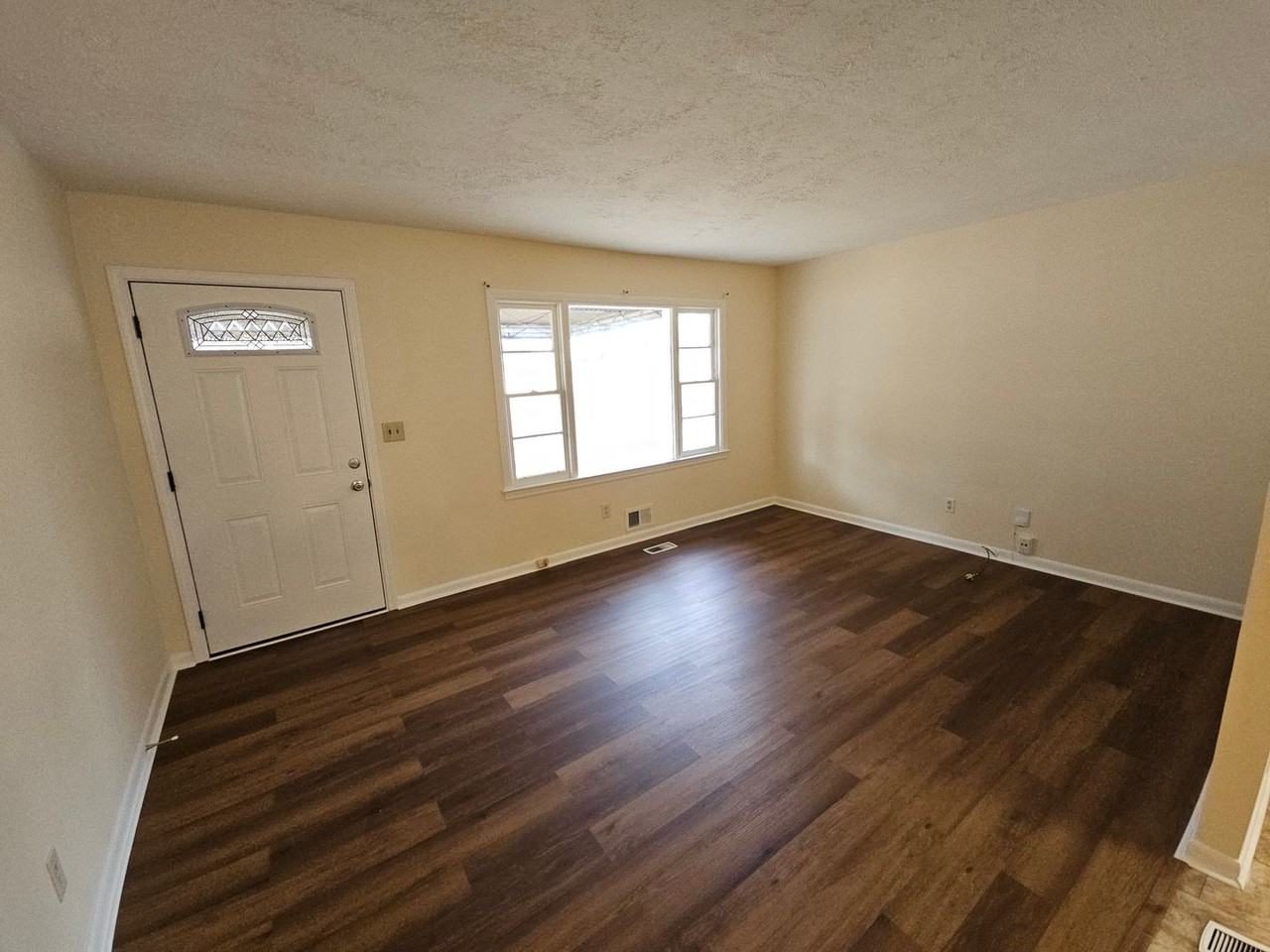 6289 Sweetbriar Dr Sw - Photo 3 of 15