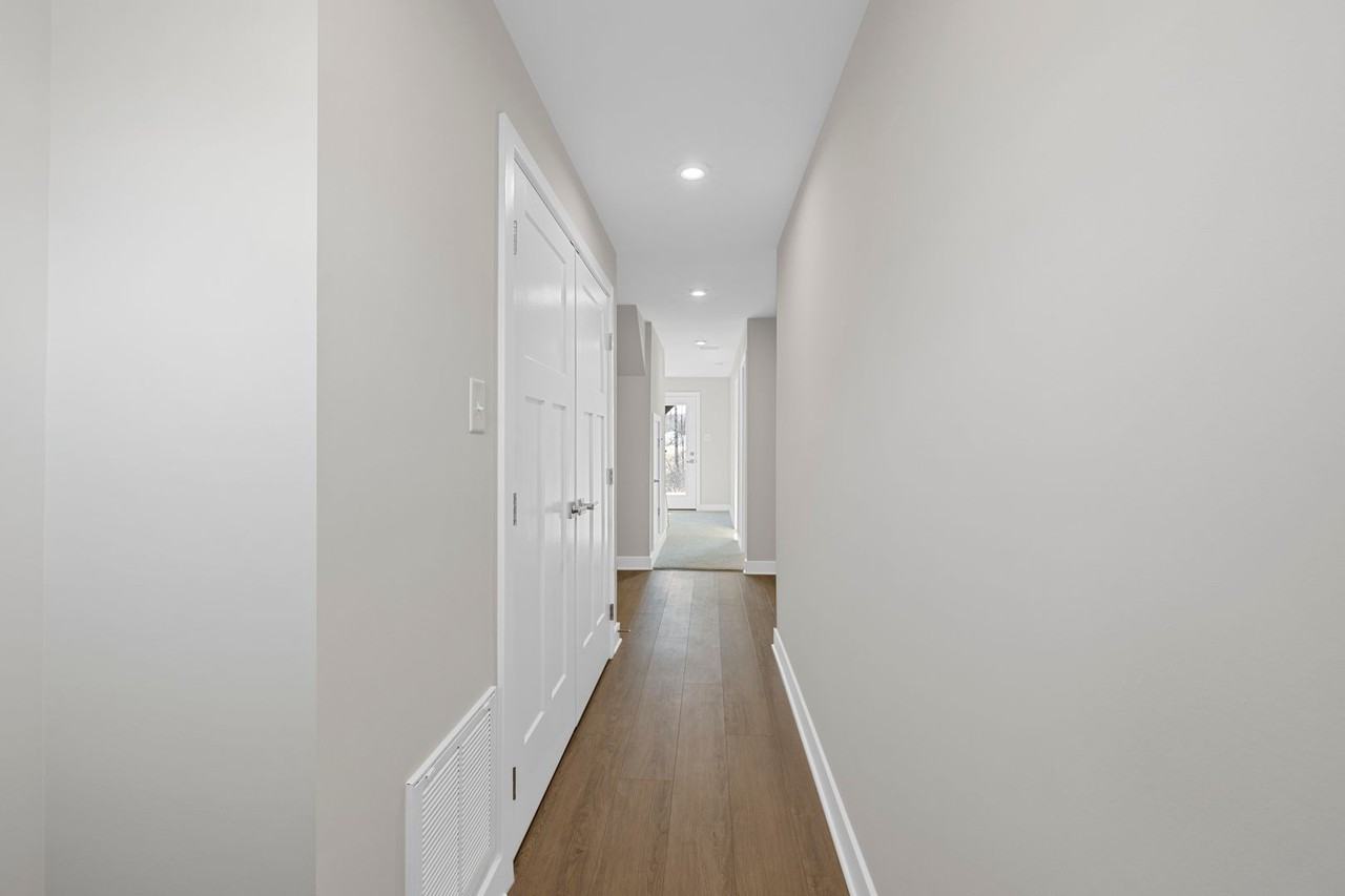 1255 Lazy River Rd - Photo 3 of 25