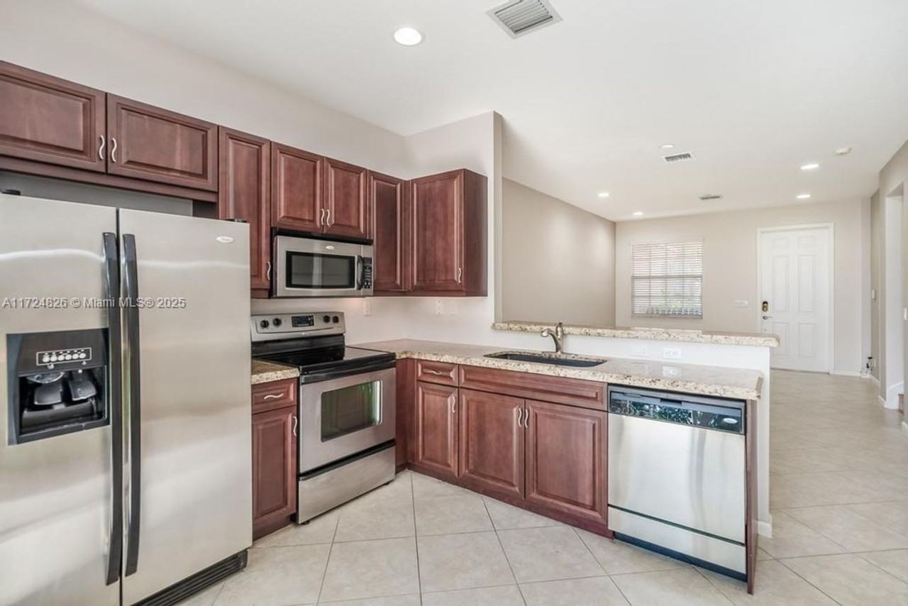 7301 Briella Dr - Photo 3 of 21