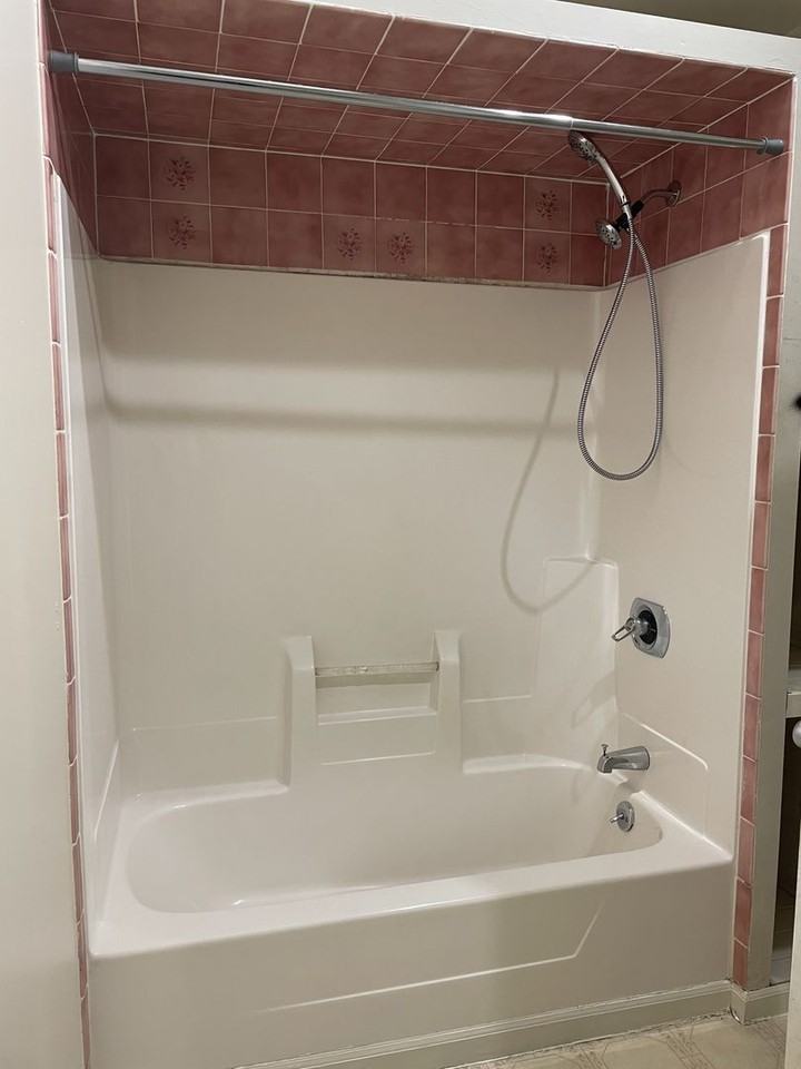 121 Allen St - Photo 6 of 33