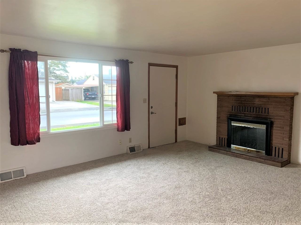 1511 Shirley Pl - Photo 2 of 8