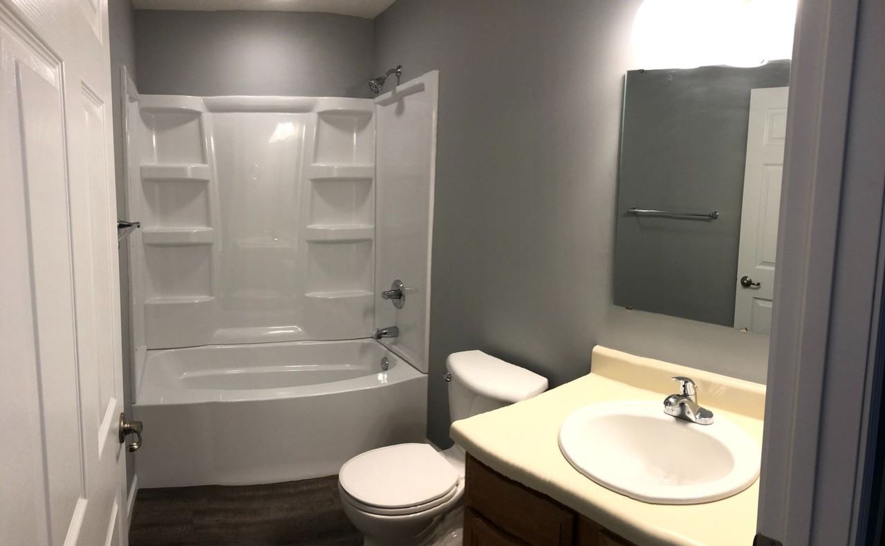 1095 Spruce St. - Photo 5 of 40