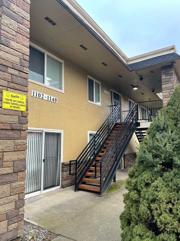 The Pines Apartments - Photo 3 of 31