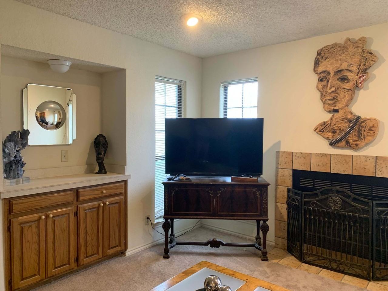 900 Kilkenny Ct Apt B - Photo 3 of 6