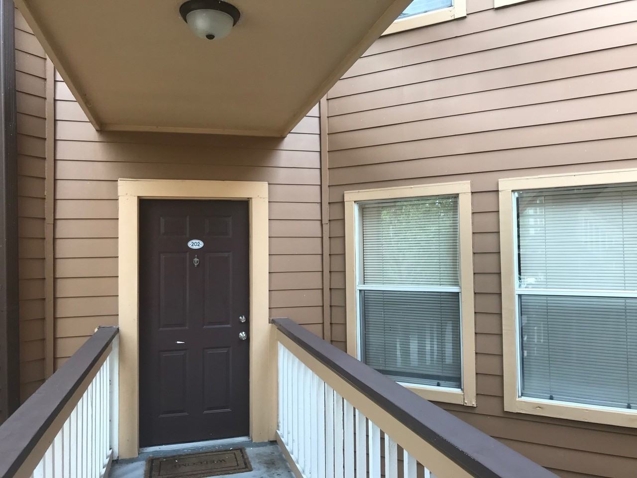 494 N Pin Oak Pl - Photo 3 of 35