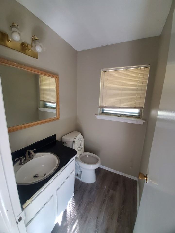 3025 Lambert Dr - Photo 6 of 17
