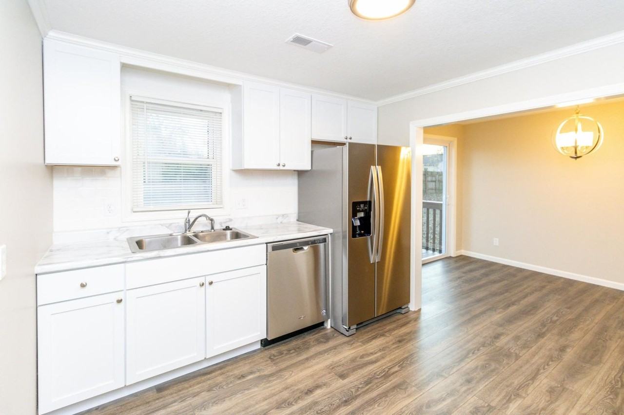 1400 Hunt Ct - Photo 3 of 22