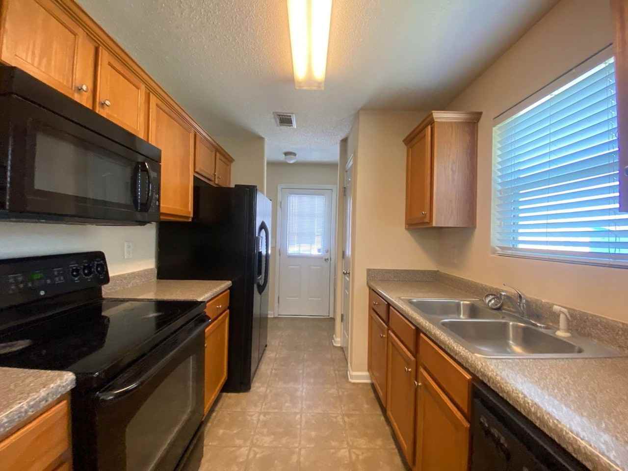 124 Katydid Dr - Photo 3 of 15