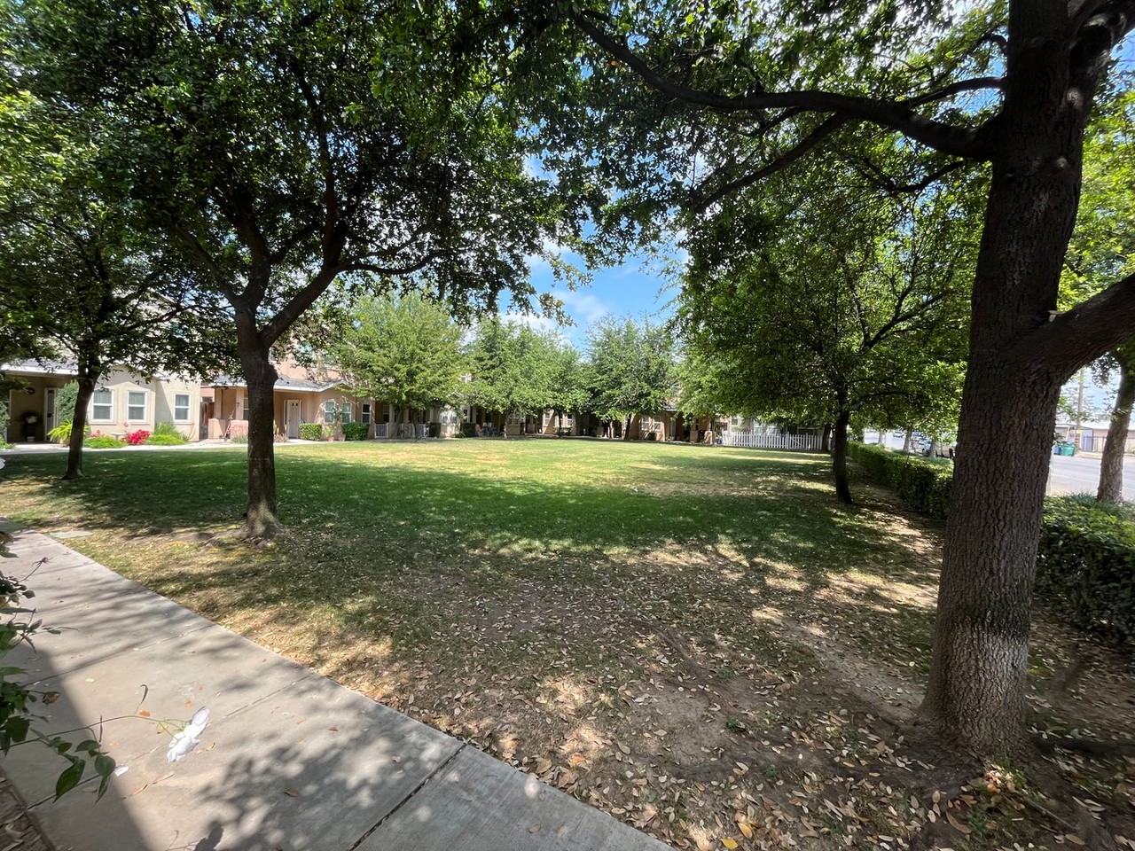 172 S Filbert Rd - Photo 2 of 41