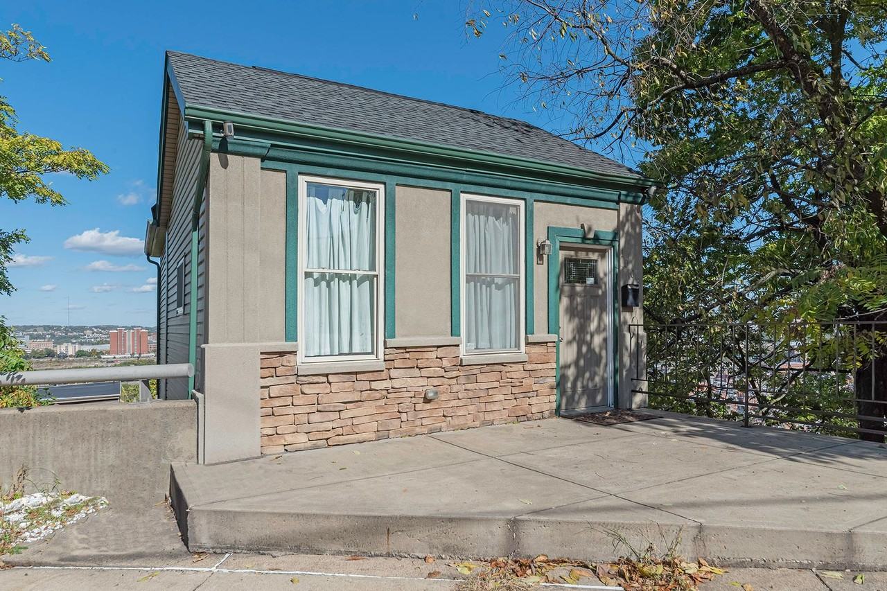 1003 Arlington Ave - Photo 2 of 14