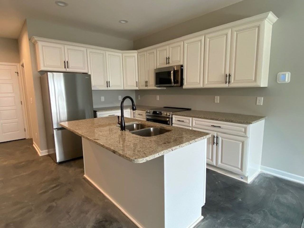 225 Newtown Rd - Photo 2 of 15