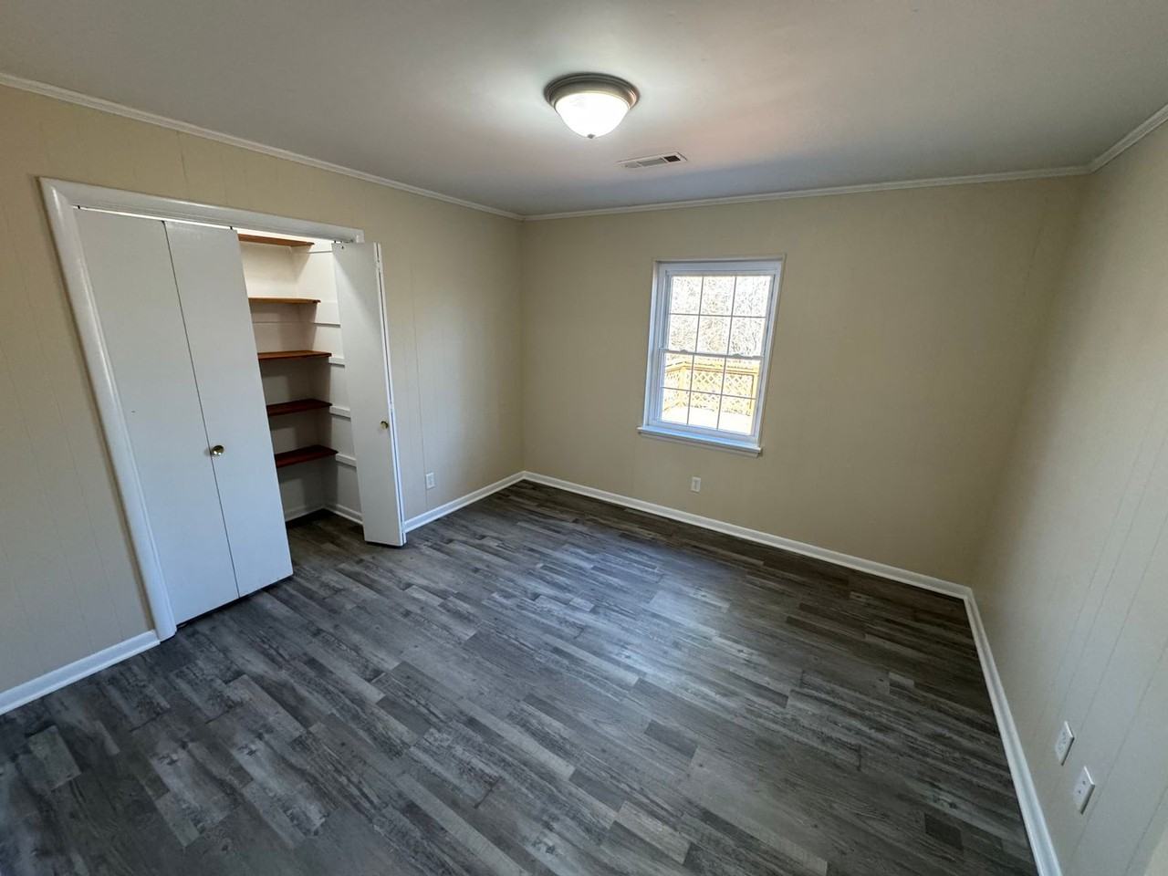 5035 Silver Ln - Photo 7 of 19