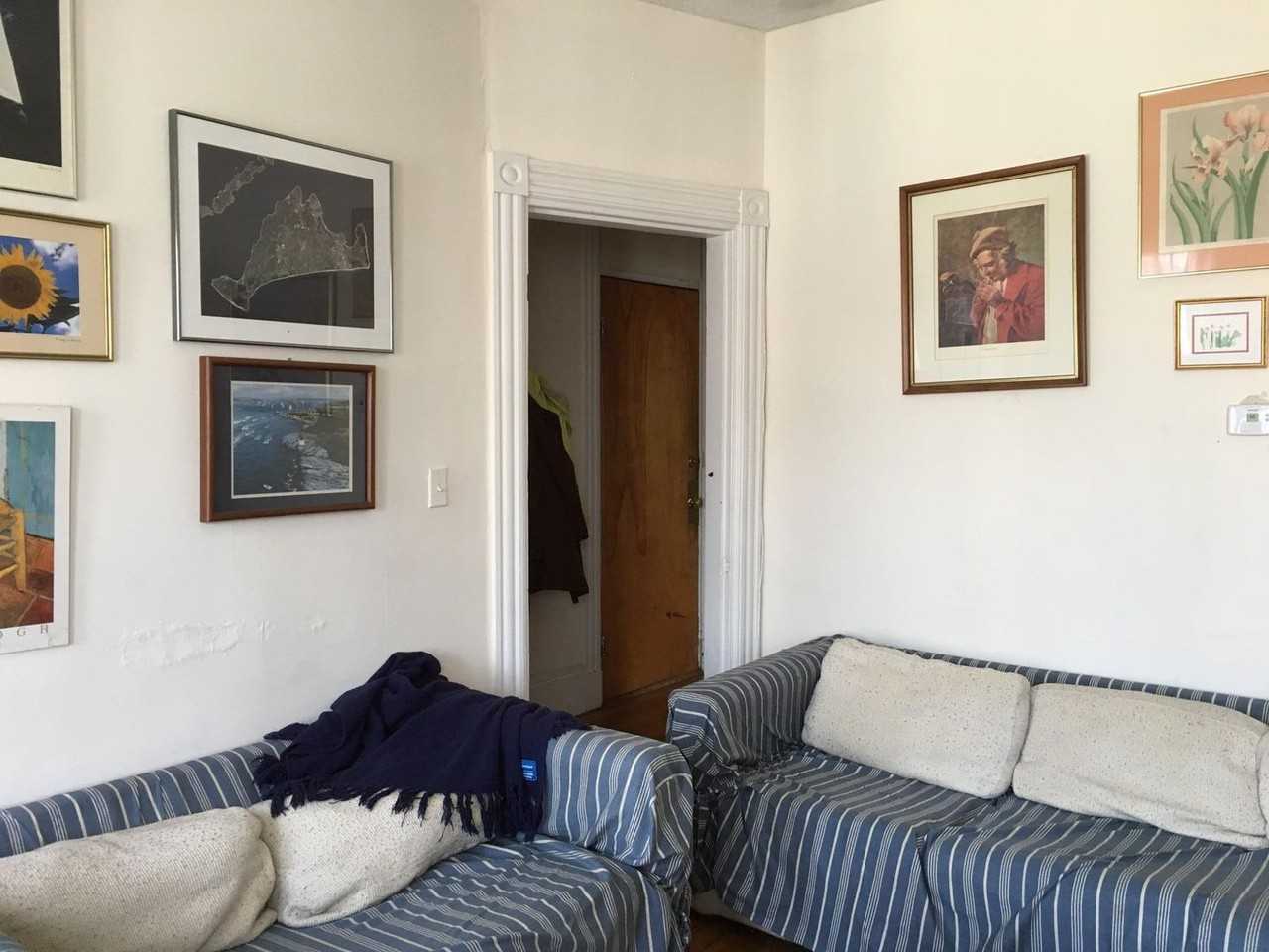 94 Hillside Street - Photo 4 of 8