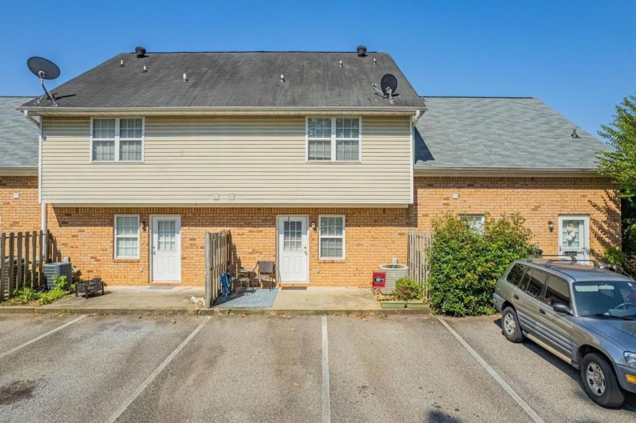 320 Logmont Trce - Photo 3 of 21