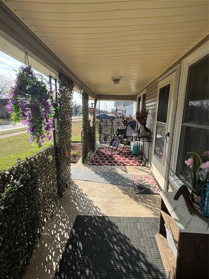 311 F St Ne - Photo 5 of 18