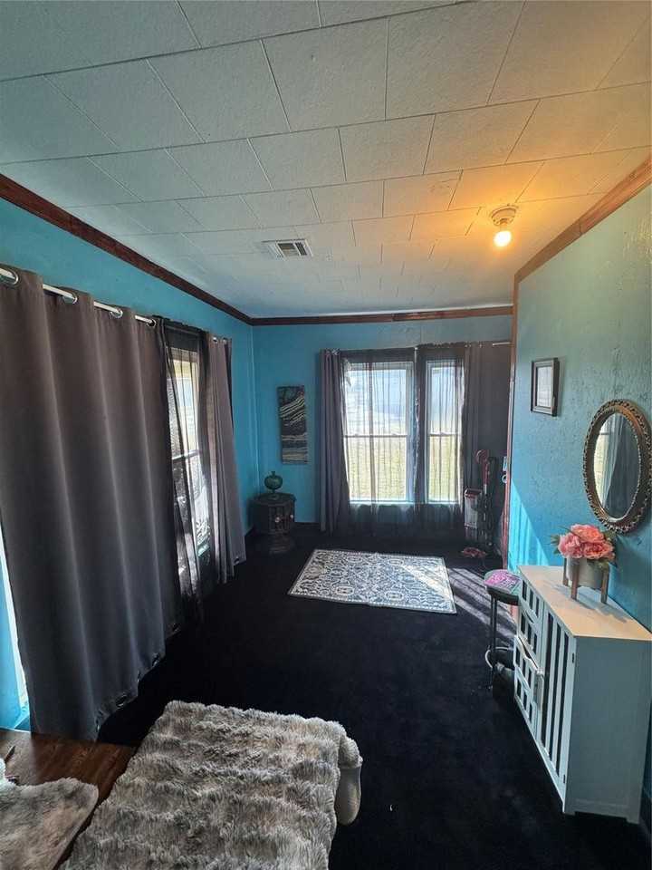 311 F St Ne - Photo 7 of 18