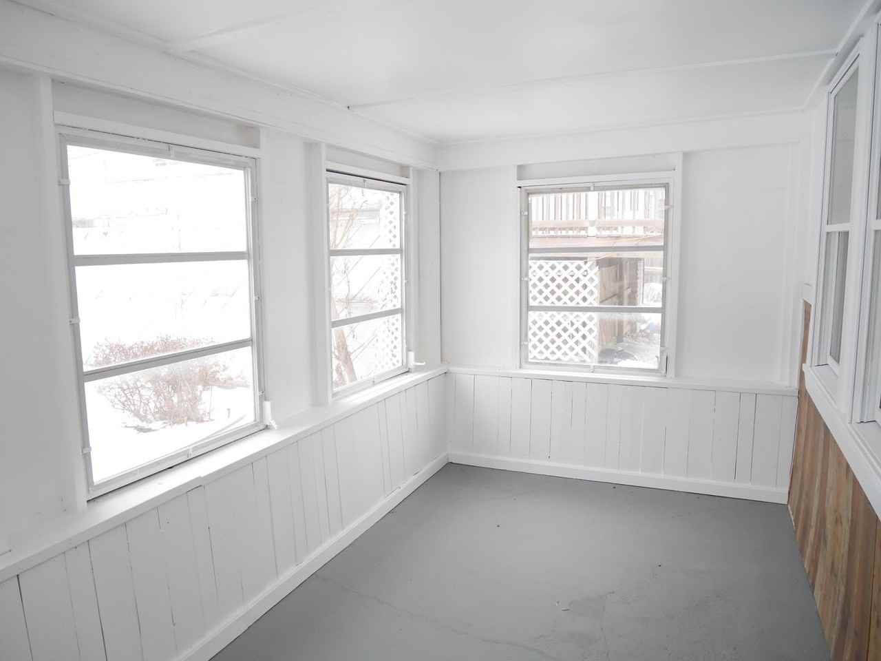 8003 Oakleigh Rd - Photo 3 of 32