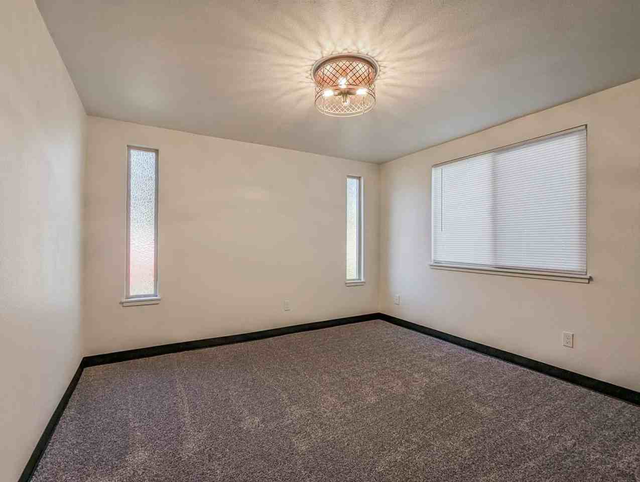 19817 51st Dr Ne #1-2 - Photo 5 of 7