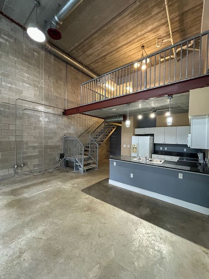 2515 Sw 35th Pl - Photo 2 of 27