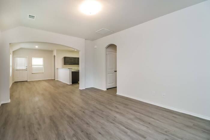 8220 Runner Oak Ln - Photo 3 of 14