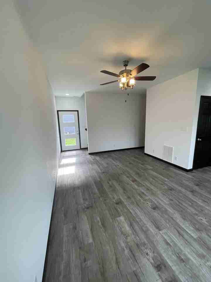 150 N 16th St #150 - Photo 3 of 9