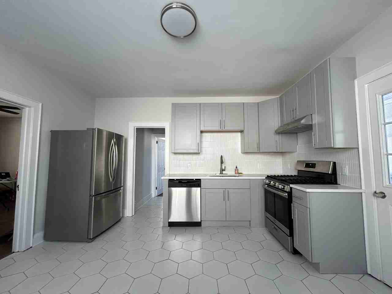 24 Loveland Ct #1 - Photo 2 of 12