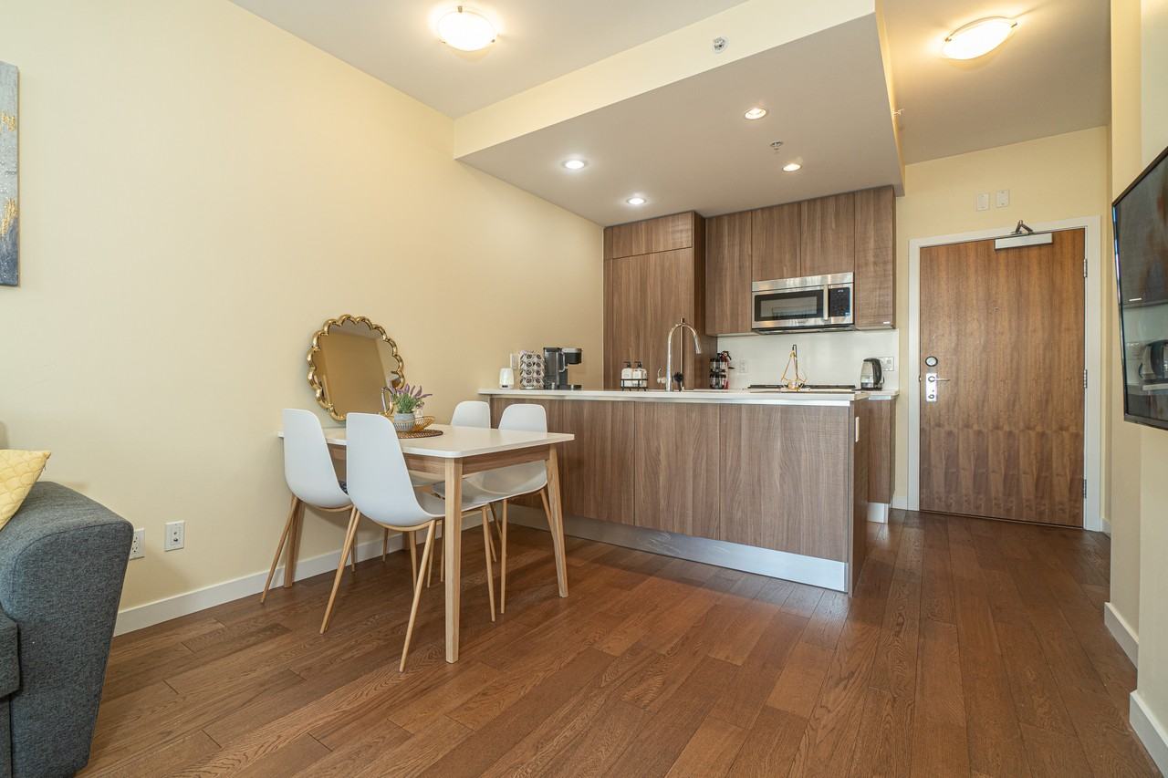 2033 West 10th Avenue - Photo 3 of 18