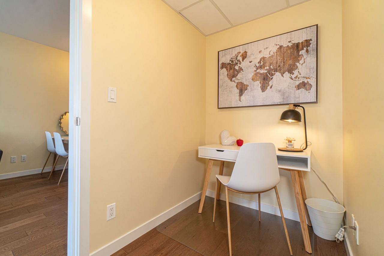 2033 West 10th Avenue - Photo 7 of 18
