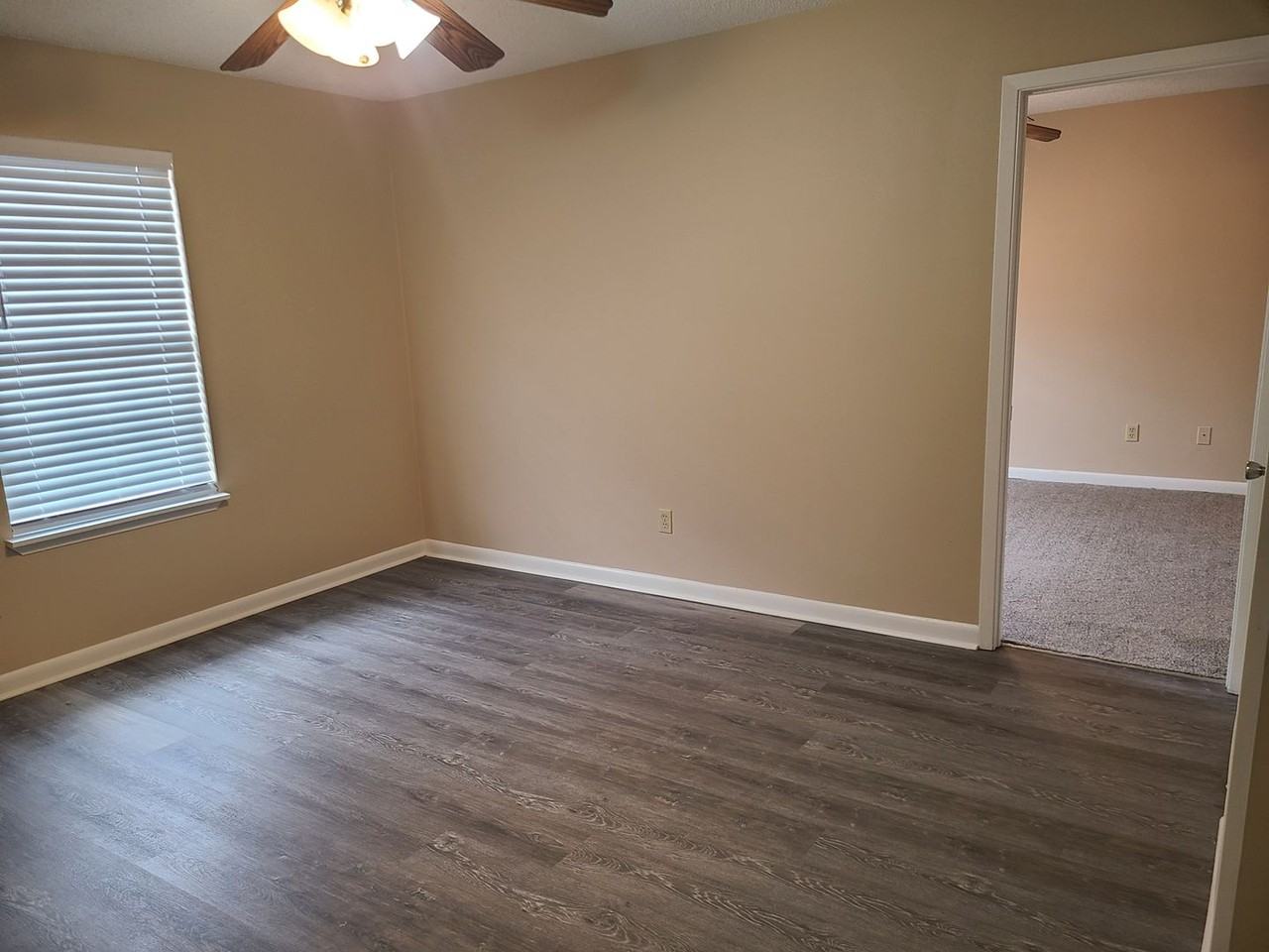 117 Alder Ave Se - Photo 2 of 15