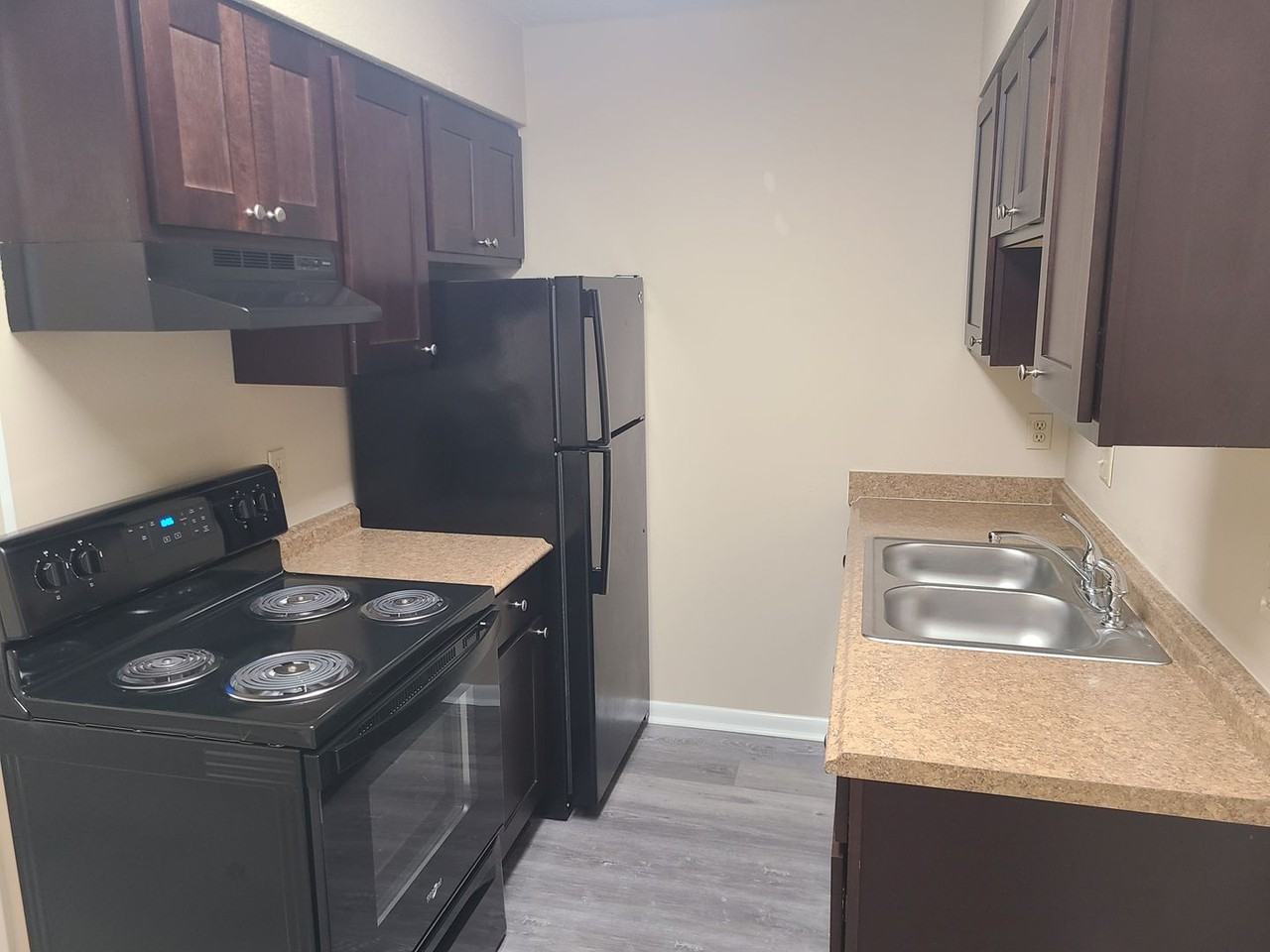 117 Alder Ave Se - Photo 6 of 15