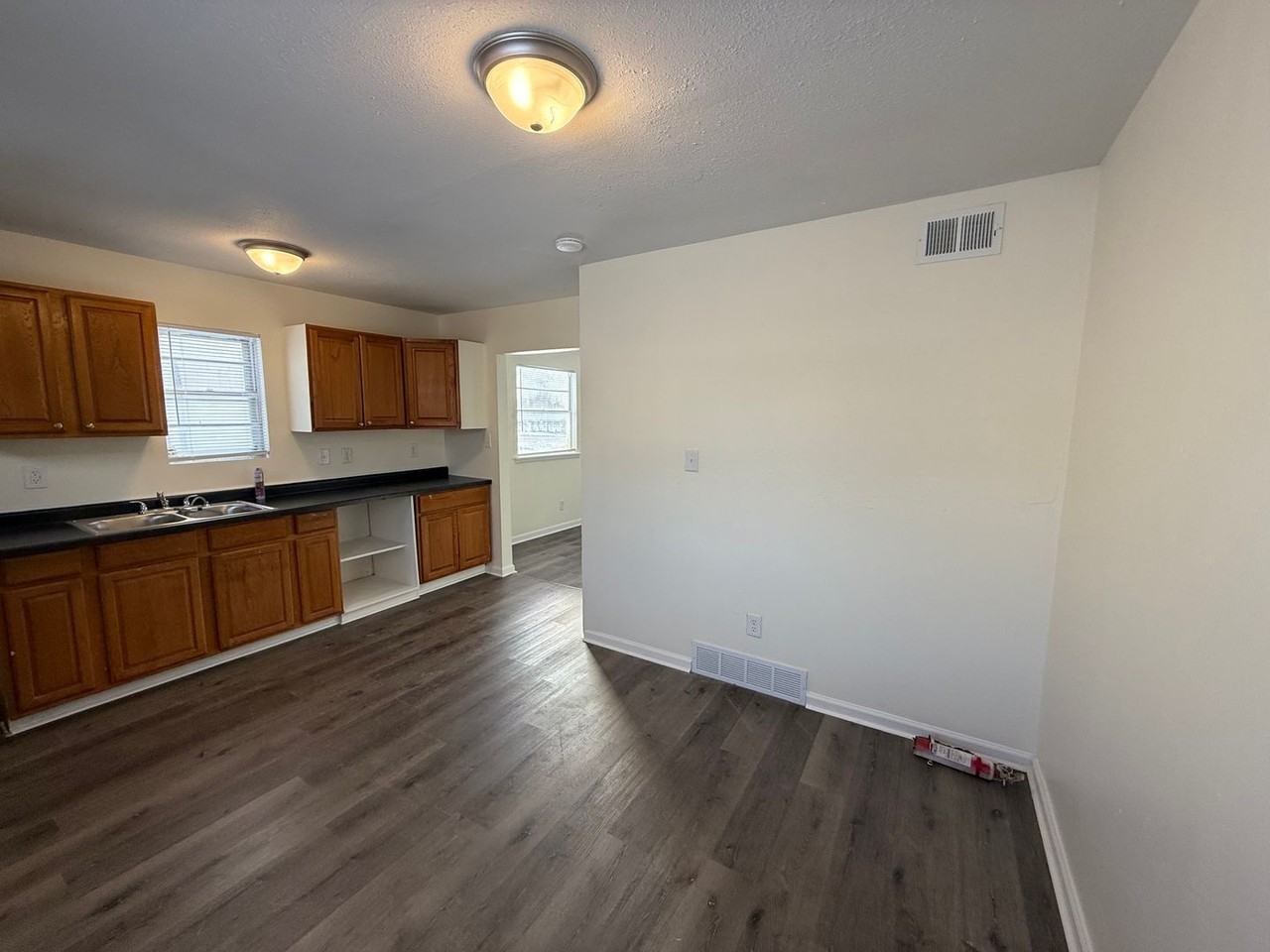 Deer Creek Apartments - Photo 6 of 47