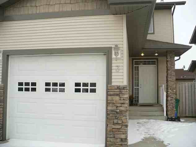 4 Bedroom Duplex in Desirable Inglewood! - Photo 2 of 14