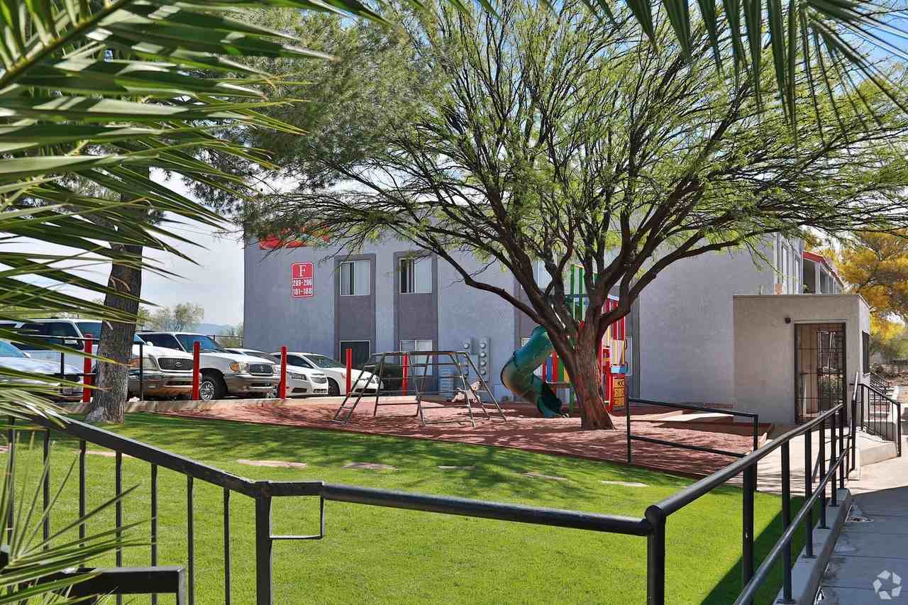 Mountain Lakes Apartments - Photo 6 of 14