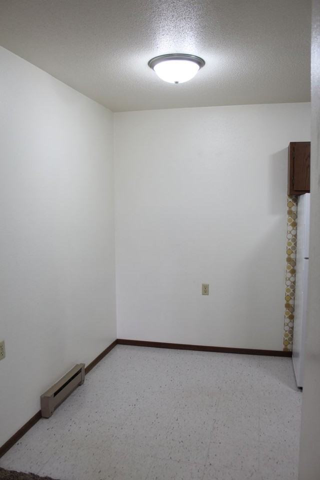 Golden Valley Apartments - Photo 4 of 20