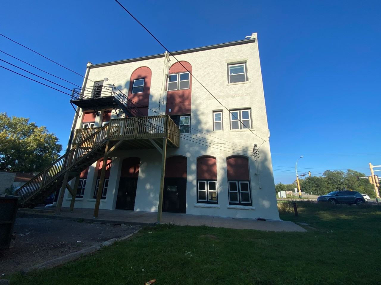 Ten-O-Nine Concord - Photo 3 of 3