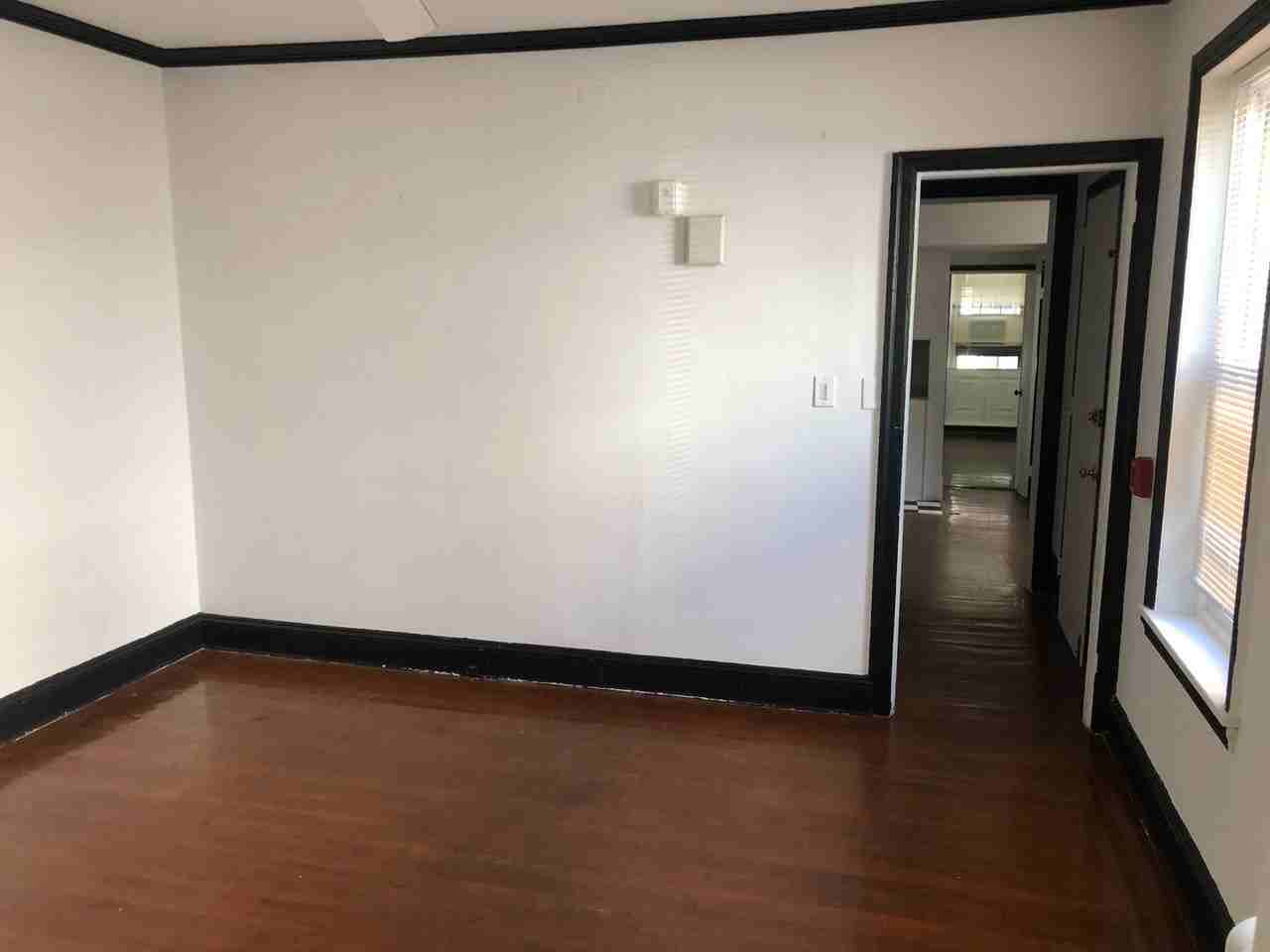 3724 Baring St - Photo 3 of 14