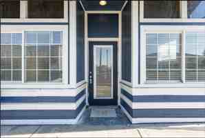 featured image of 123 South Molalla Avenue