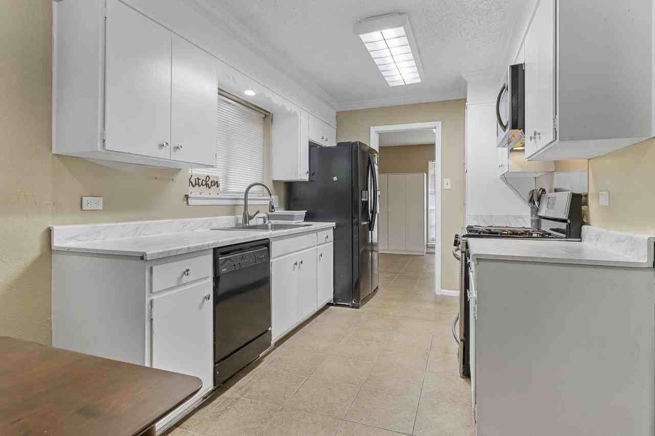 Character-filled San Antonio home with Spanish-style charm and flair - Photo 7 of 19