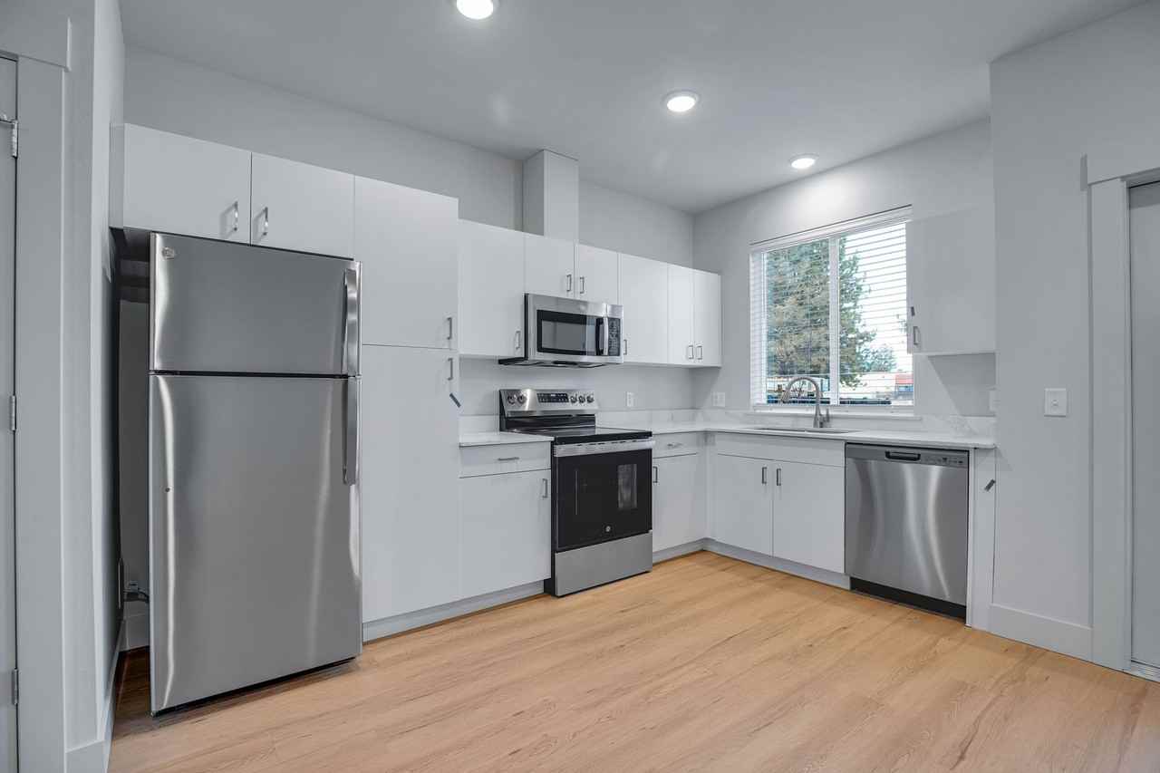 The Grove At Sunset Meadows - Photo 2 of 7