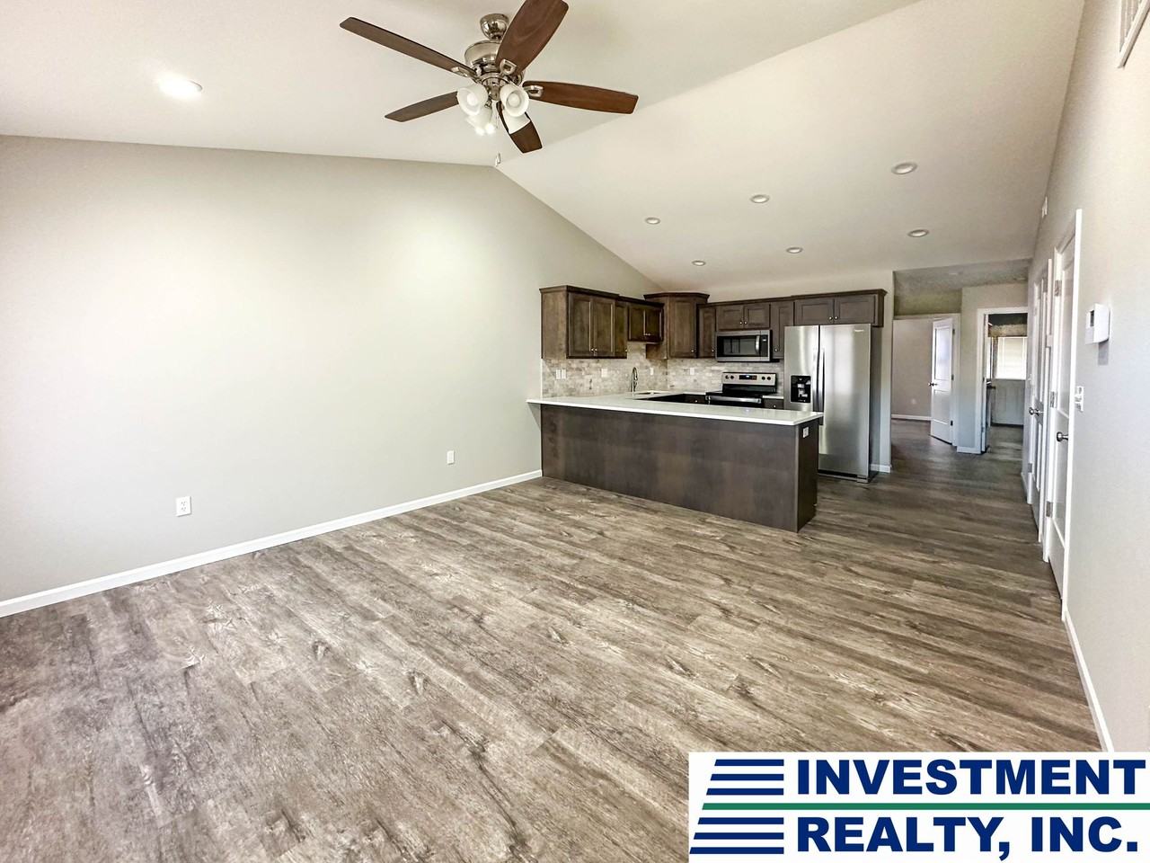 1794-MF4-E4 - Photo 2 of 11