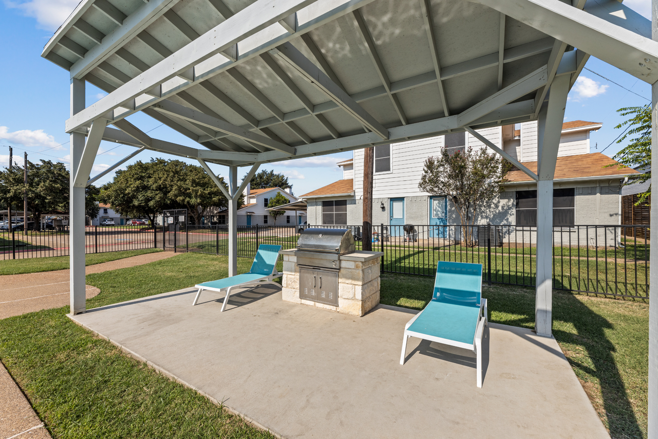 Hampton Townhomes - Photo 5 of 19