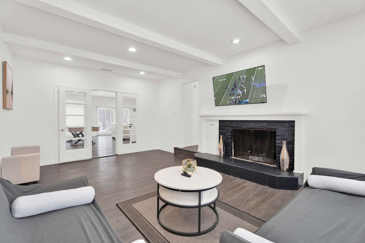 6060 Franklin Rd - Photo 2 of 32