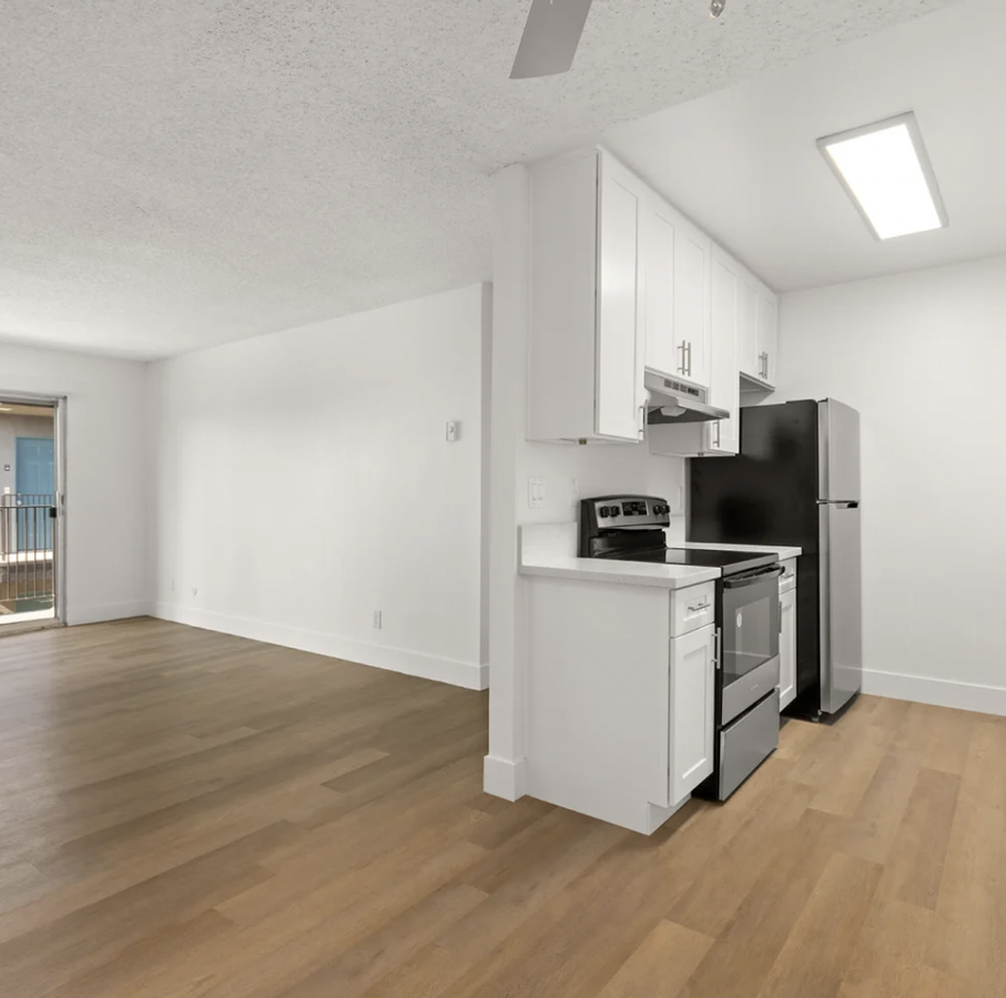 989 Peach Ave / 984 Peach Ave - Photo 2 of 5