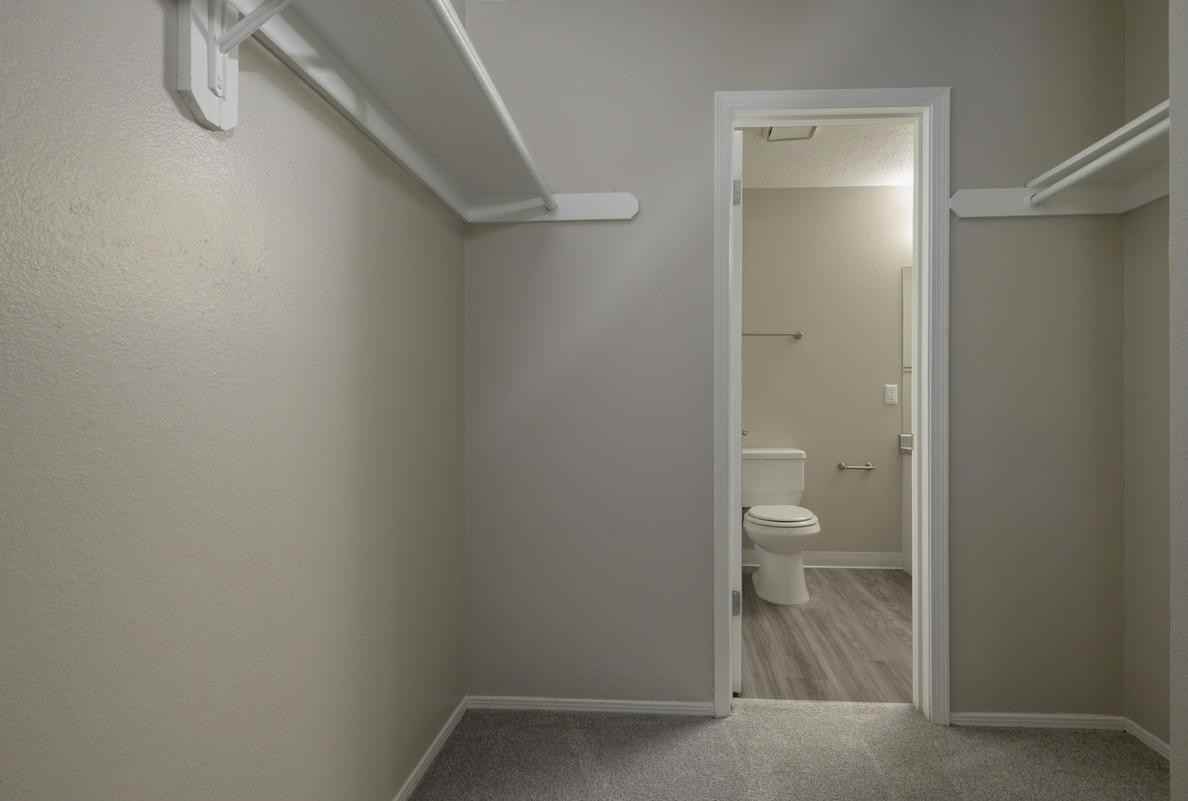 4201 Meadowlark Ln Se - Photo 4 of 16