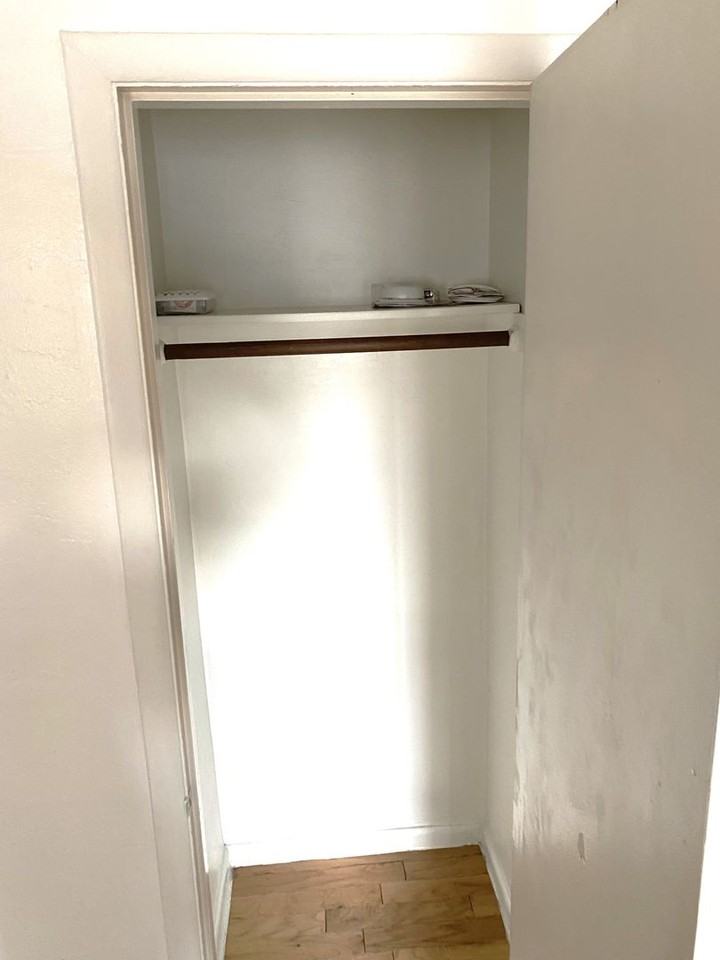 1199 Jordan Ct Ne #B - Photo 6 of 21