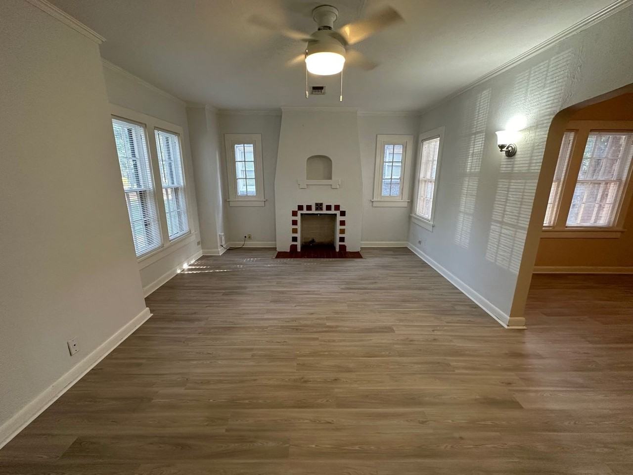 2117 S Ong St - Photo 7 of 35