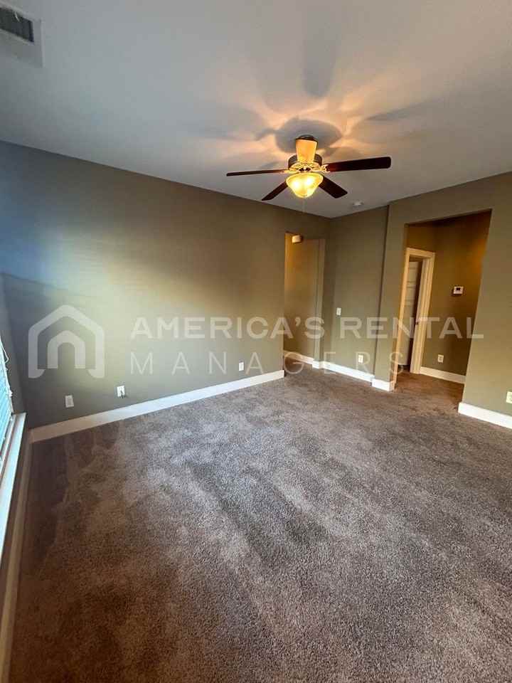 860 Kent Dr - Photo 4 of 24