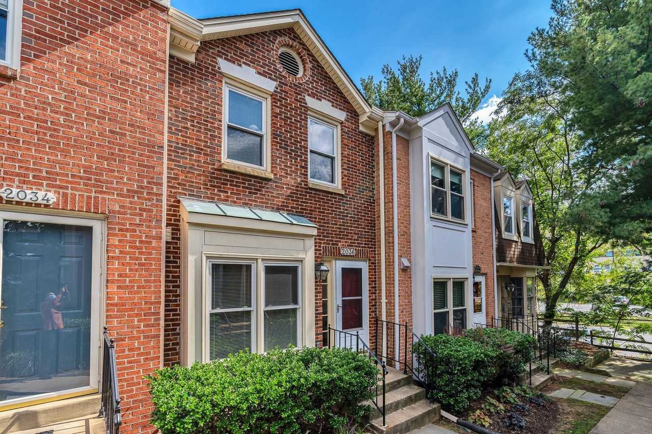 2036 6th St S - Photo 2 of 28