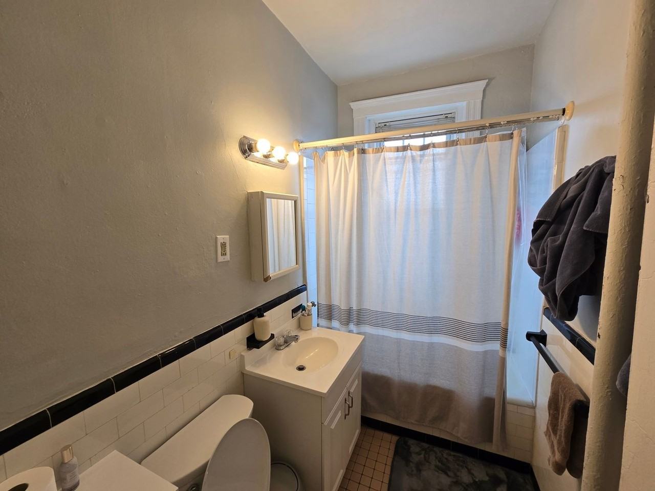 1691 Commonwealth Ave #11 - Photo 5 of 9