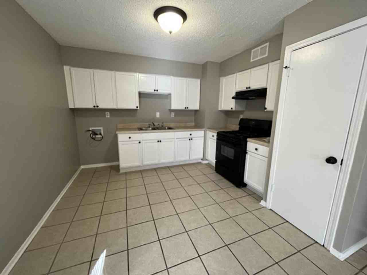 6675 Camelot Rd - Photo 2 of 10
